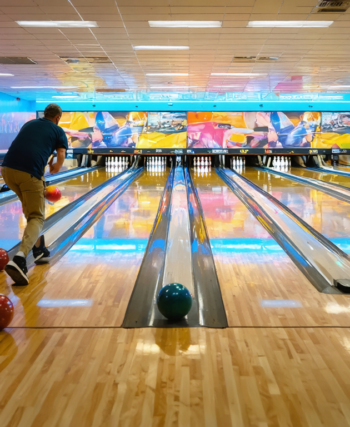 découvrez le bowling à olivet, un lieu dynamique où fun et détente se rencontrent pour des moments inoubliables entre amis ou en famille.
